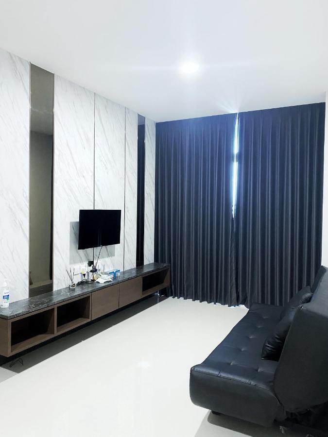 Formosa Residencen - The Apartments 2 Bed Room Нагоя Экстерьер фото